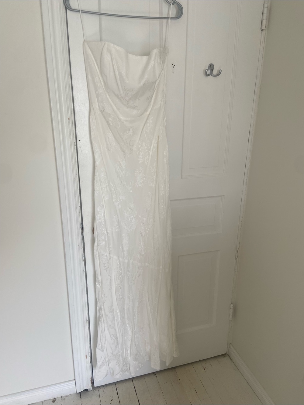 Park & Fifth Ivory Floral Jacquard Slip Wedding Dress